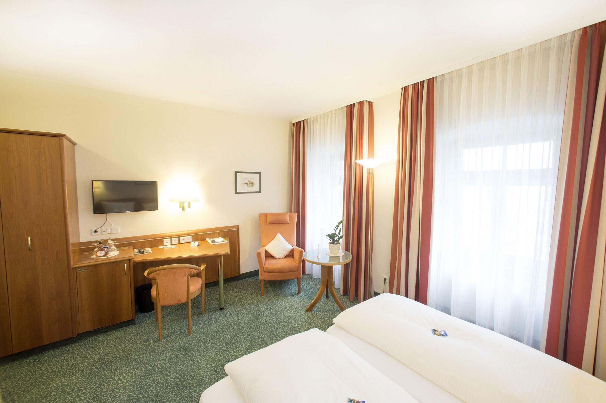 Hotel Weisses Lamm 파이츠획하임 외부 사진