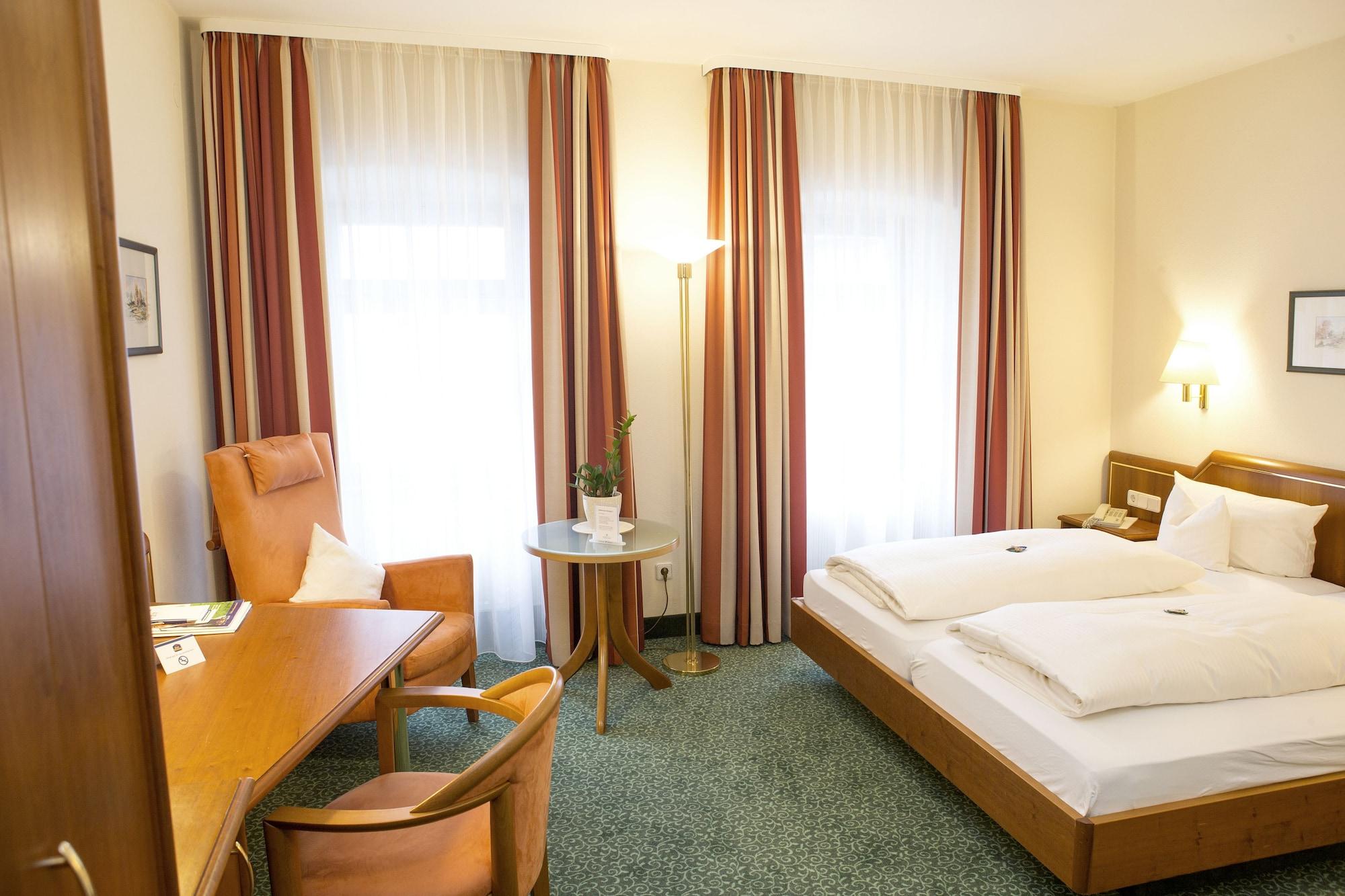 Hotel Weisses Lamm 파이츠획하임 외부 사진