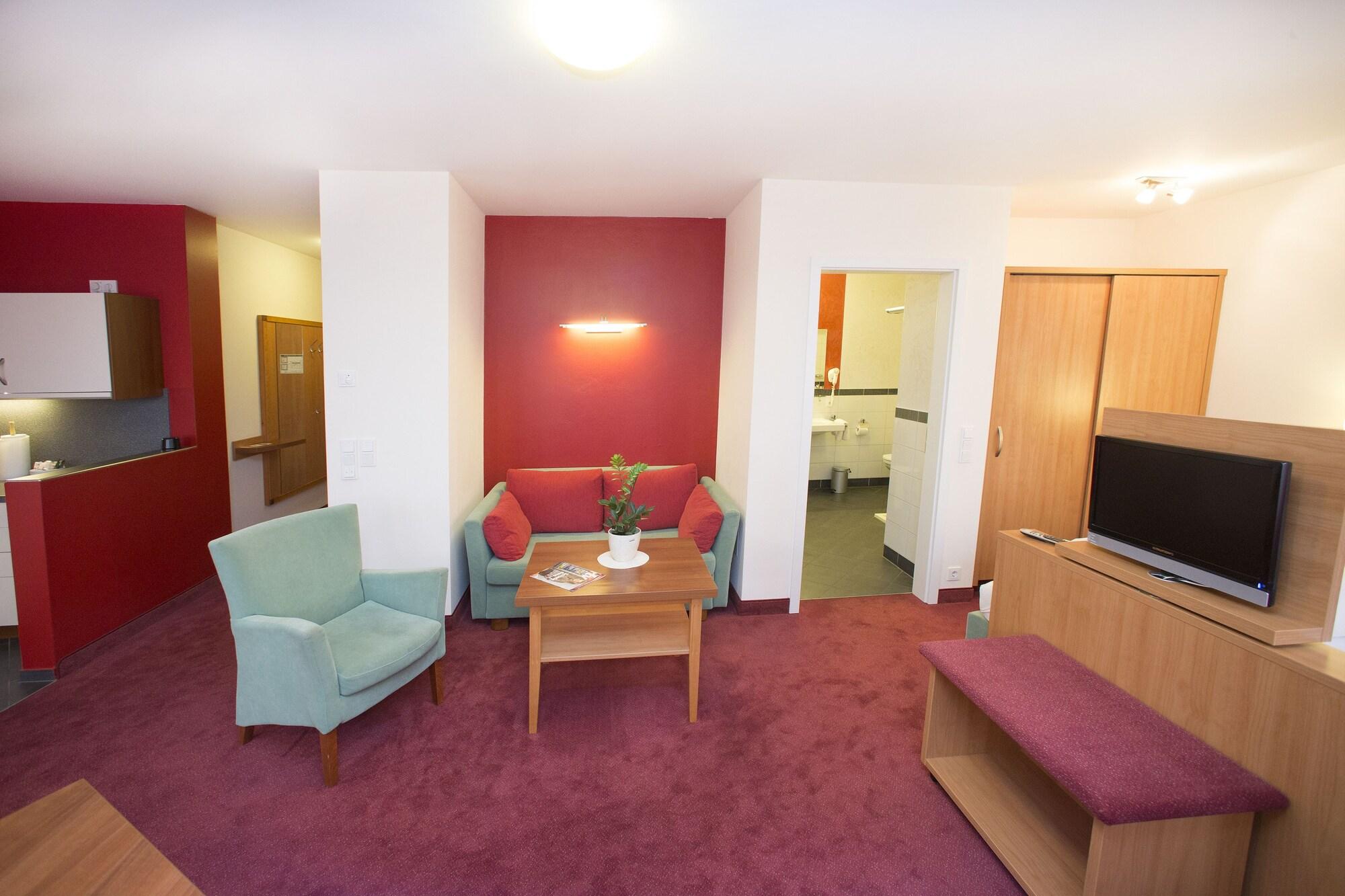 Hotel Weisses Lamm 파이츠획하임 외부 사진