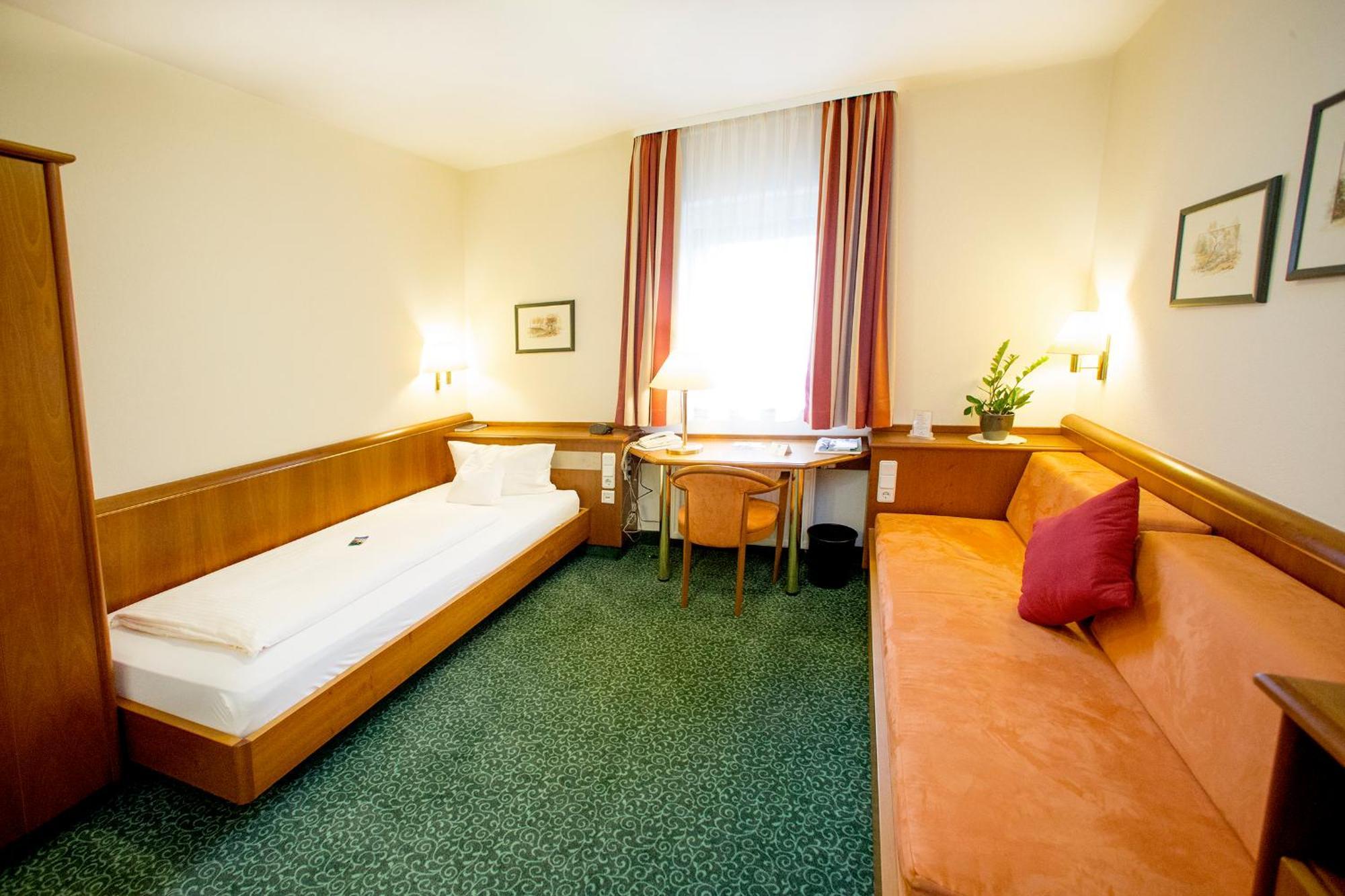 Hotel Weisses Lamm 파이츠획하임 객실 사진