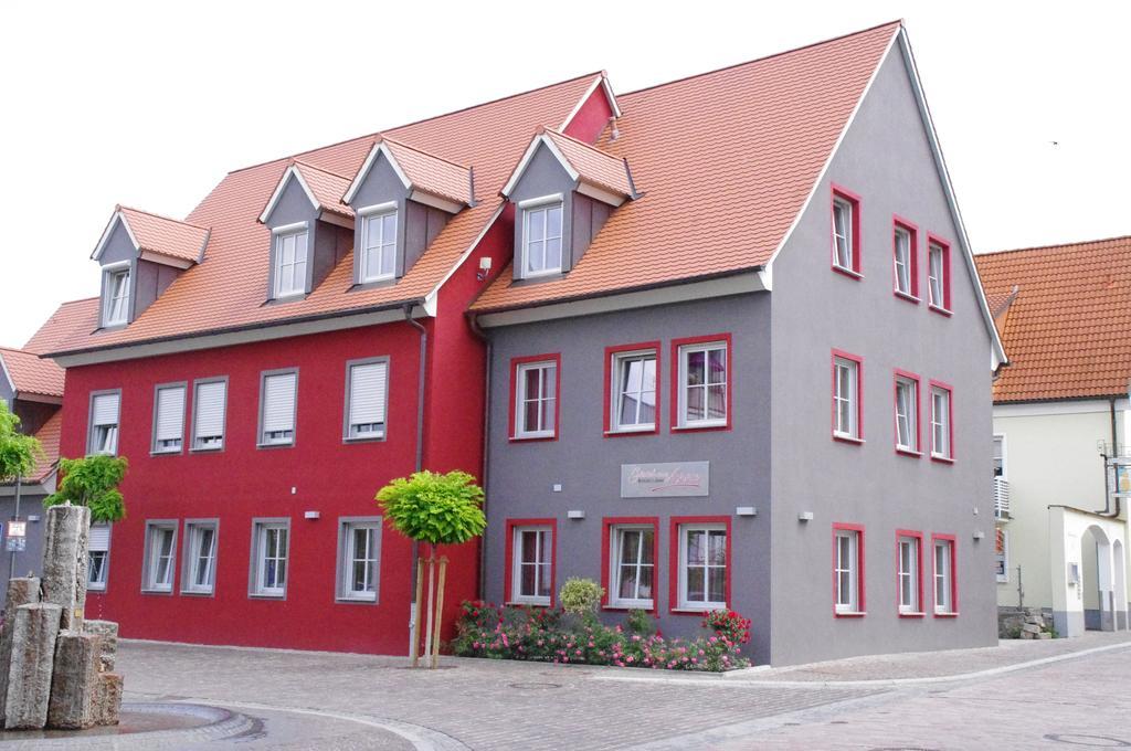 Hotel Weisses Lamm 파이츠획하임 외부 사진