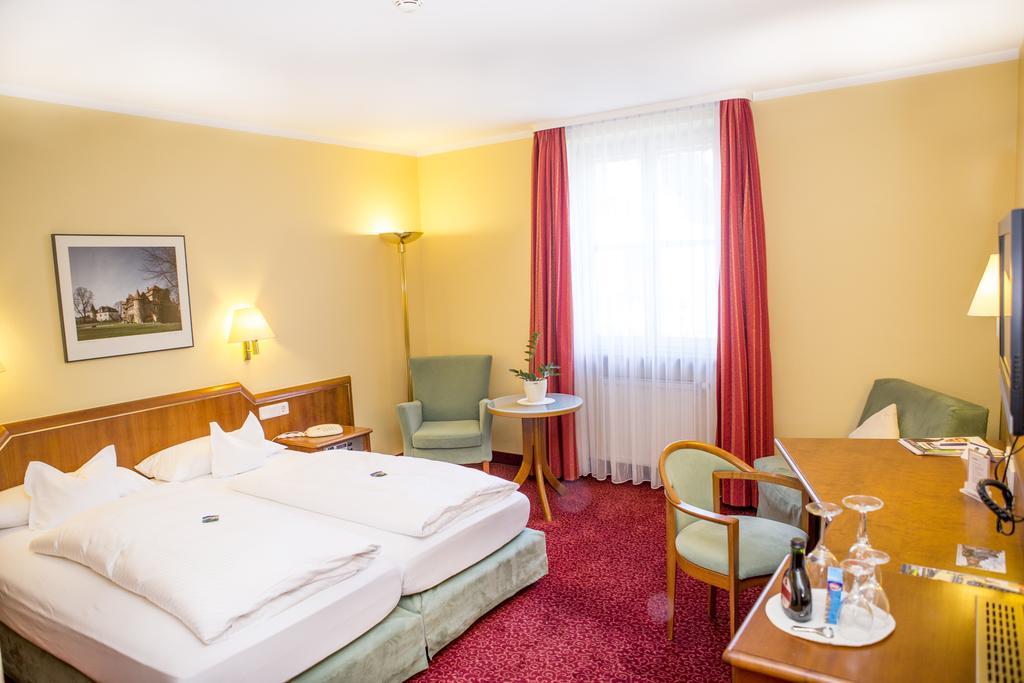 Hotel Weisses Lamm 파이츠획하임 외부 사진