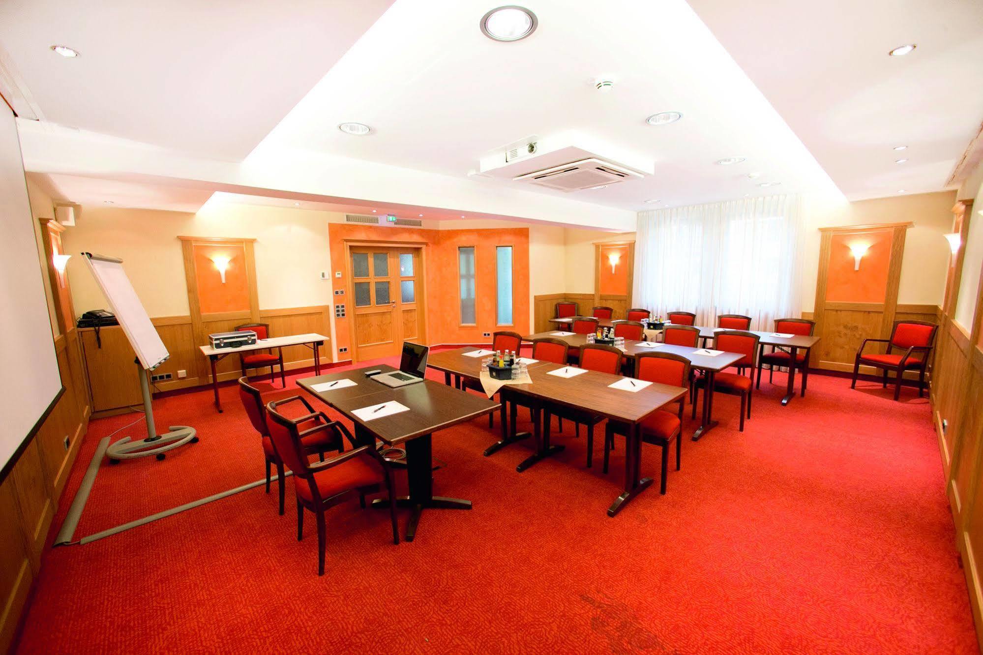 Hotel Weisses Lamm 파이츠획하임 외부 사진